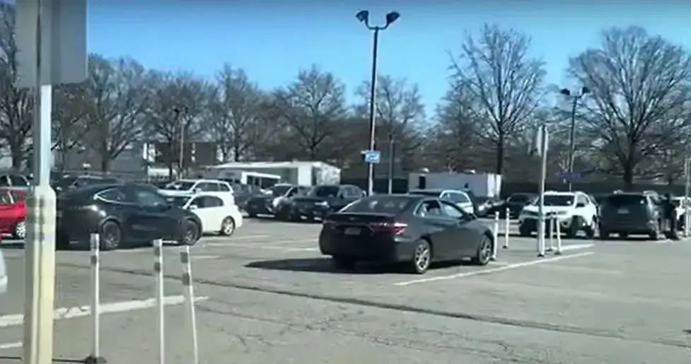 Cell phone parking lot JFK airport